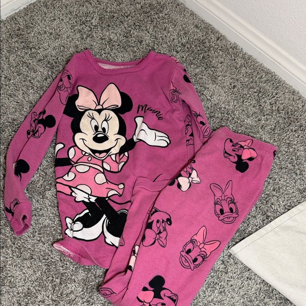 Disney Minnie Mouse and Daisy Duck Pink Pajama Set